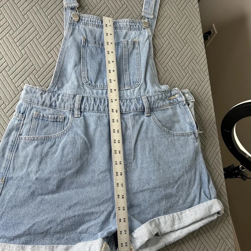 Dazy Women's Overall Jean Shorts‎ Size Large Boho Country